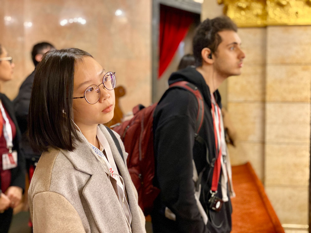 Students-visited-the-Hungarian-Parliament