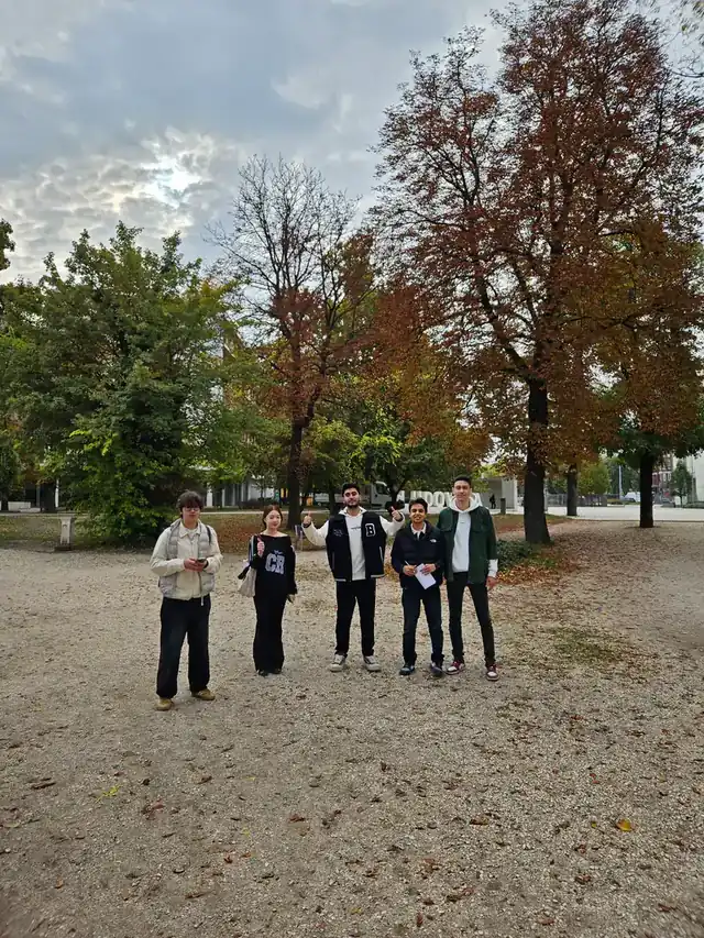 AIC students together in Orczy Park during their October history activity.